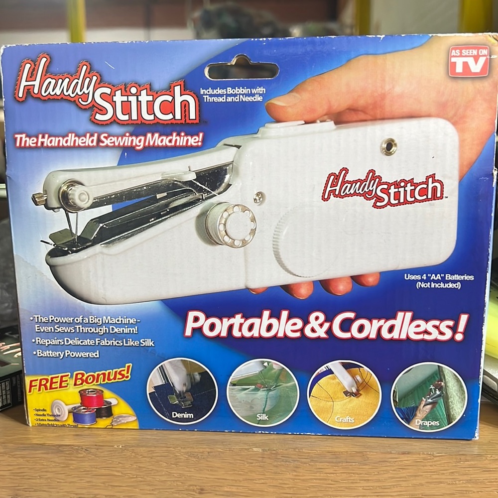 NIB Vintage Handy Stitch Handheld Portable Sewing Machine